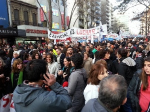 Marcha por la Educación Pública (27/08/2015). Foto: Unidad de Comunicación, Udelar.