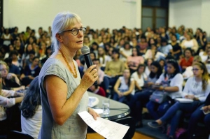 Ingrid Engdahl en la Facultad de Psicología. 