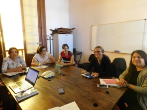 Red temática de discapacidad: Mariángeles Caneiro (UAE-FHCE), Leticia Lorier (FIC), Serrana Martínez (Asistente académico Facultad de Química), Carina Santiviago (Progresa) y Gabriela Bello (Progresa). Foto: Rosana Porteiro - UCUR.