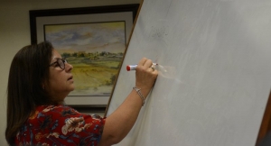 Foto de la Dra. María José Bagnato en el Taller sobre discapacidad para funcionarios de la Intendencia de Canelones 