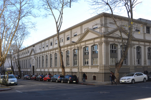 Fachada de Facultad de Psicología