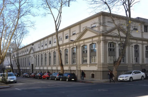 Fachada de Facultad de Psicología