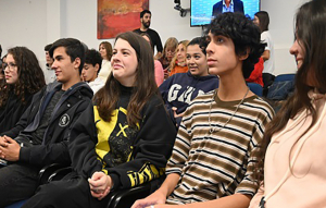 El lanzamiento se realizó en el Aula Magna de la Facultad de Psicología de la UdelaR