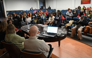 Instalación del servicio especializado en atención psicológica a personas víctimas de discriminación racial, en la Facultad de Psicología (13.07.2023).  Foto: Mara Quintero