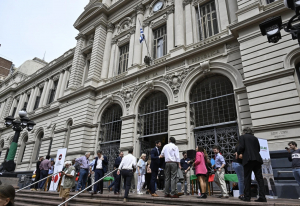 Fachada del edificio central de la Universidad de la República