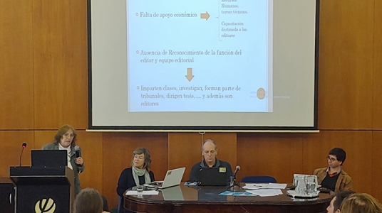 Mesa de debate: “Nuevas métricas, política antiplagio, conocimiento abierto y profesionalización editorial”