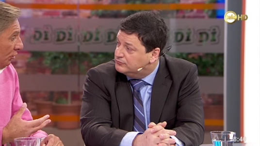 Fotografía del docente Jorge Bafico durante la entrevista