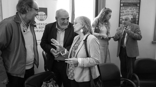 Ismael Núñez, Wilson Netto, María Dibarboure, Paola Dogliotti y Roberto Markarián, ayer, en el rectorado de la Universidad de la República. Foto: Pablo Vignali 