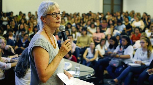 Ingrid Engdahl en la Facultad de Psicología. 