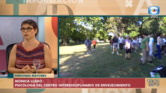 Mónica lladó en la tarde en casa