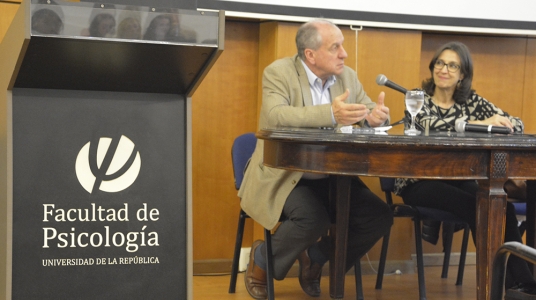 "Ministro Ernesto Murro participó en Congreso en Facultad de Psicología"