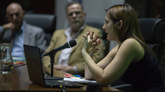 "Investigación identificó distintas experiencias y tipos de violencia que viven mujeres lesbianas en Montevideo"