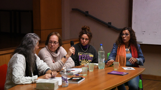 Mujeres que tejieron memoria