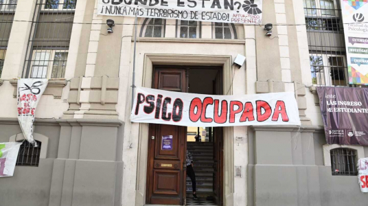 Ocupan tres facultades en reclamo de más presupuesto; sindicato de docentes pide incrementar la movilización