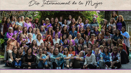 Día Internacional de la Mujer. Fotografía colectiva