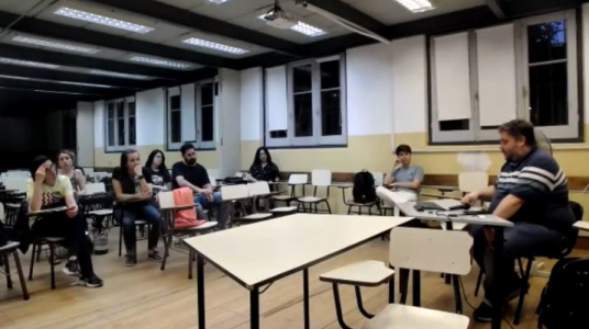 Memorias del trabajo en la ciudad y transformación adaptativa de los edificios fabriles abandonados