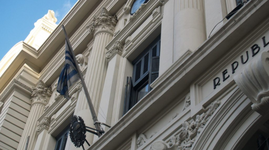 Edificio principal de la Udelar