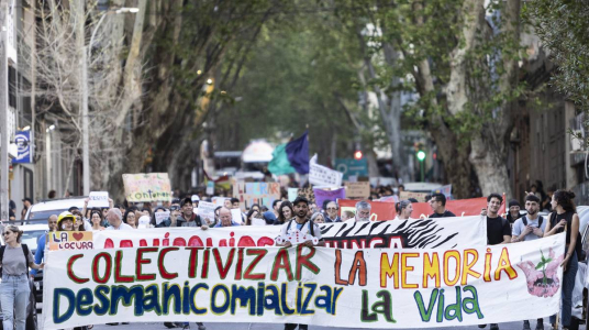   Marcha por la Salud Mental, Desmanicomialización y Vida Digna, en Montevideo (archivo, 2023).  Foto: Camilo dos Santos