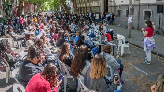 "Presupuesto educativo mejoró en Diputados, jerarcas definen prioridades y gremios piden mensaje complementario"