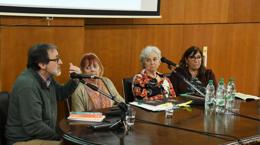 El arte como refugio de la memoria: presentación de Cometas rojas de Memoria