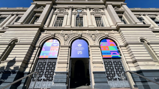 fachada de la Universidad de la República