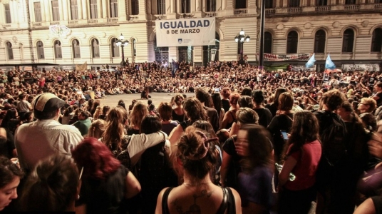 Marcha 8 de marzo 2017. Foto: Facebook Paro Internacional de Mujeres - Uruguay / International Women's Strike