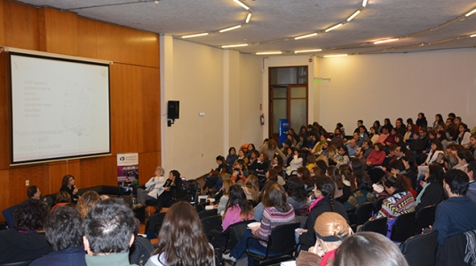 Fotografía del Aula Magna con público, durante el Tercer Encuentro Internacional de Psicología y Educación en el Siglo XXI