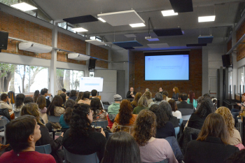 Facultad de Psicología recibe certificación Nivel 2 en el Modelo de Calidad con Equidad de Género y presenta campaña sobre identidades sexogenéricas