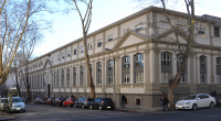 Fachada del edificio central de la Facultad de Psicología