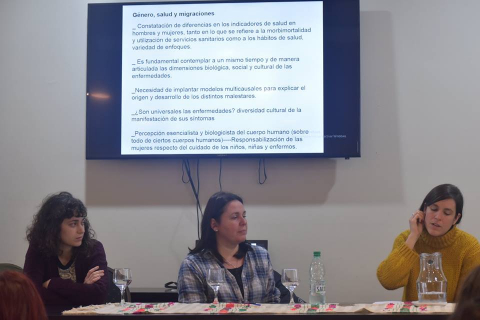 Docentes del “Grupo movilidad humana, trabajo, salud y derechos humanos” dictaron taller en el Municipio B