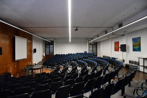 Obras en el Aula Magna y actualización de su equipamiento audiovisual