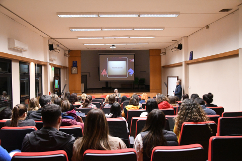 Conversatorio y presentación del libro “ADN emprendedor. Mercado Libre y el giro tecnoliberal”