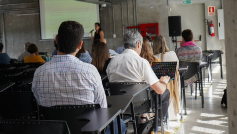 Abrieron inscripciones al Taller sobre la escritura de tesis de posgrado dirigido a tutores