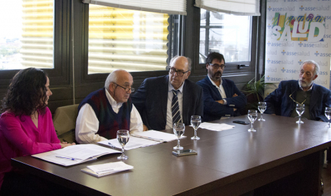 Vicepresidenta de ASSE, Marlene Sica, el rector de la Udelar, Roberto Markarian, presidente de ASSE, Marcos Carámbula, gerente General de ASSE, Alarico Rodríguez, adjunto del directorio de ASSE, Miguel Fernández Galeano