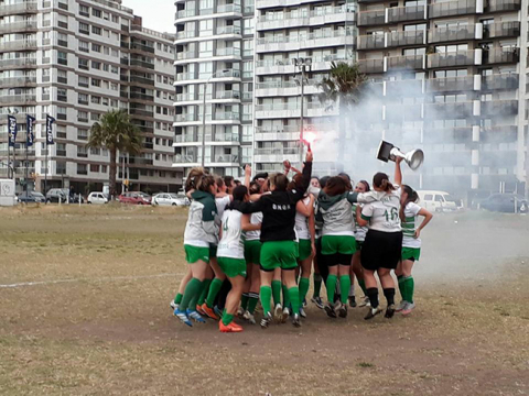 Equipo femenino de fútbol de la Facultad de Psicología