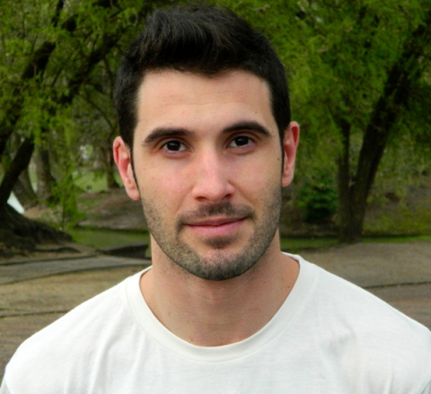 Fotografía del docente Gastón Ares